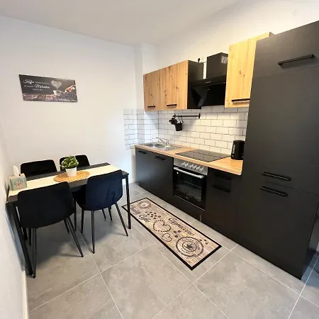 Florida Naehe Duesseldorf, Messe, Hbf, City, Wifi, Helios Hospital Krefeld