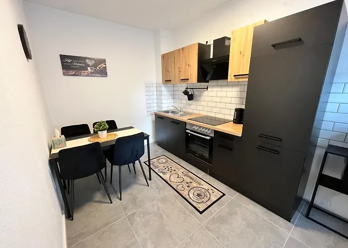 Florida Naehe Duesseldorf, Messe, Hbf, City, Wifi, Helios Hospital Krefeld
